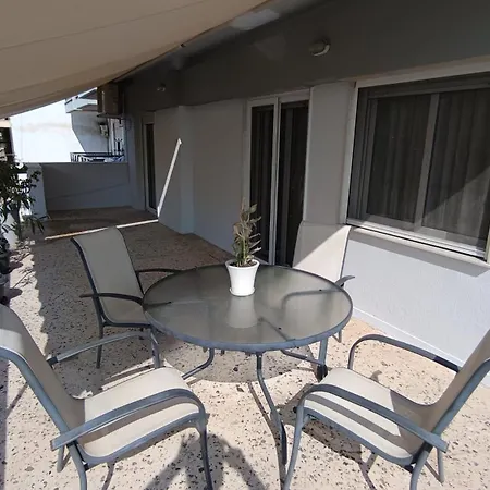 Apartment Ikos